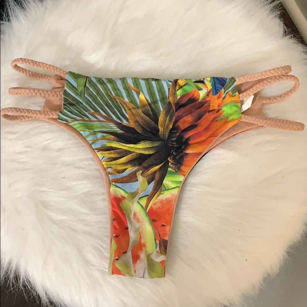 RARE PRINT & NUDE SL BIKINI BOTTOM - Picture 3 of 4